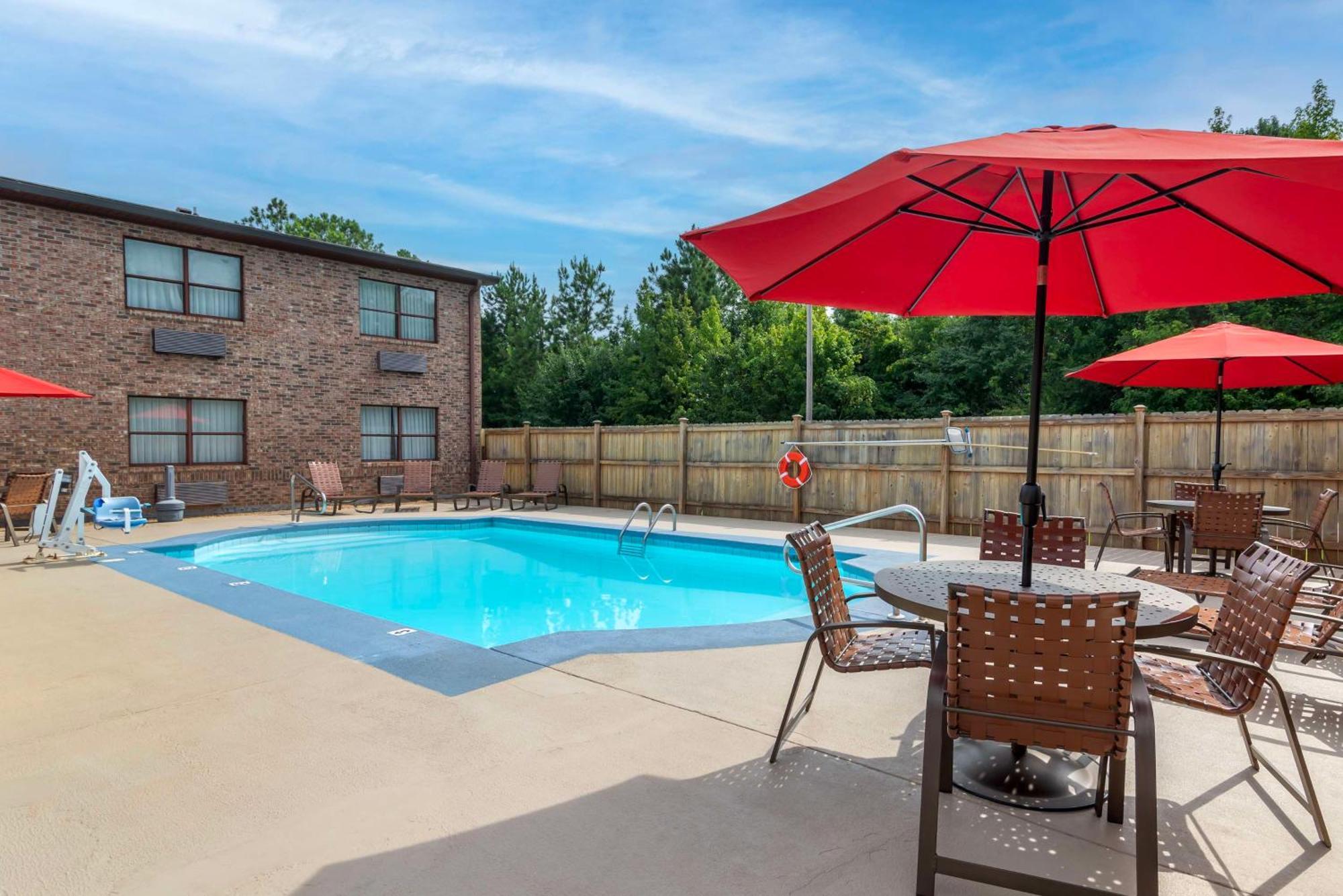 Best Western Auburn/Opelika Inn Экстерьер фото