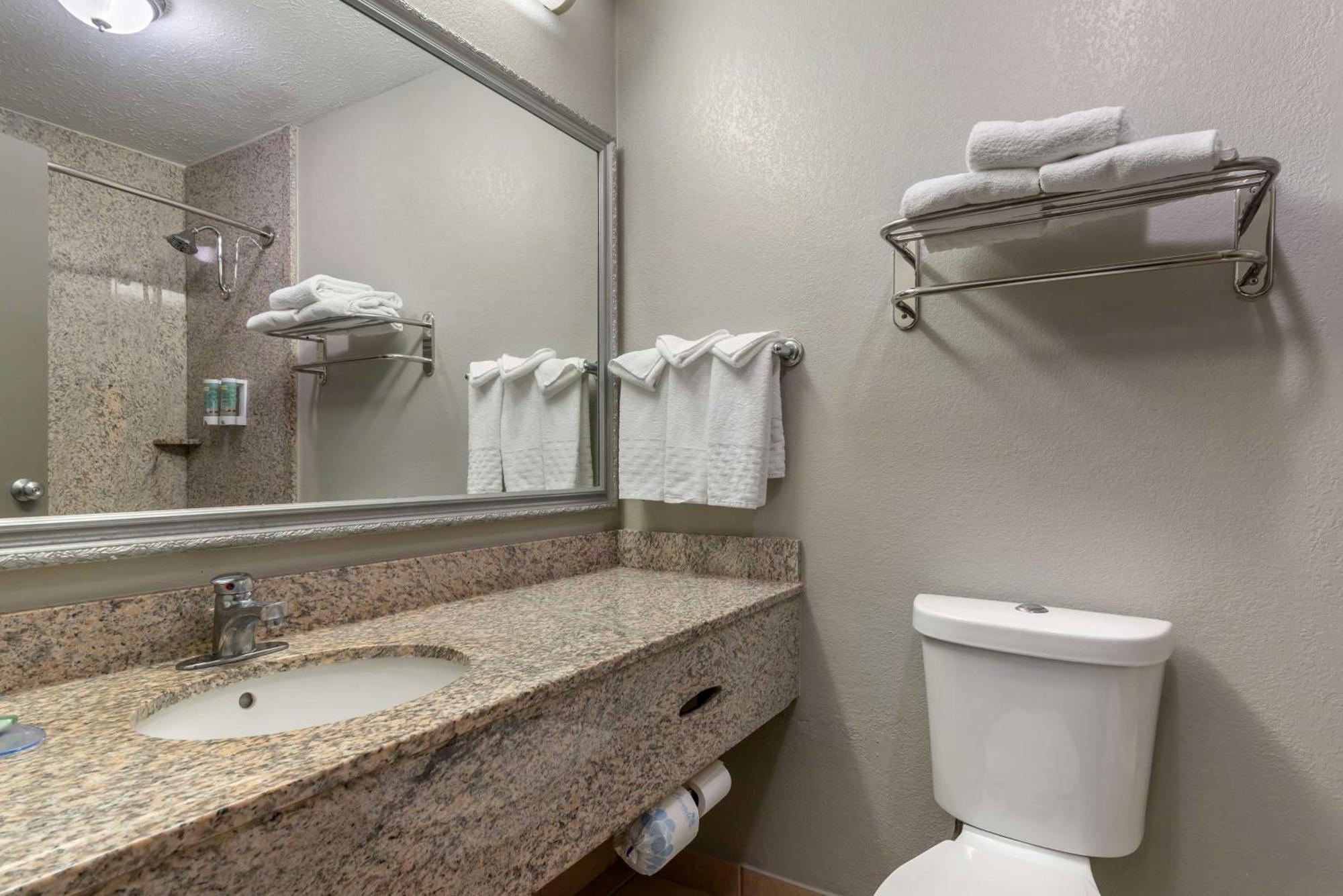 Best Western Auburn/Opelika Inn Экстерьер фото