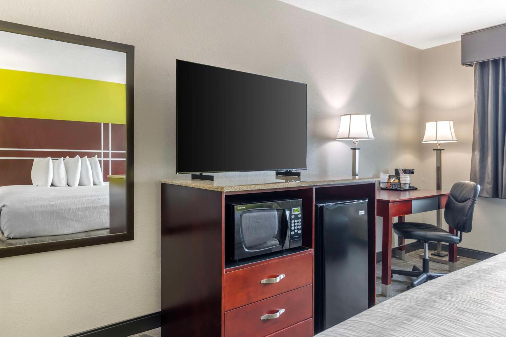 Best Western Auburn/Opelika Inn Экстерьер фото